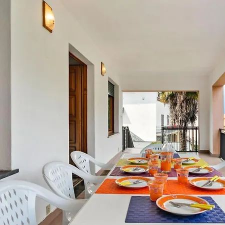 Casa Ambrogio, Family By Halldis Holiday home Cremia